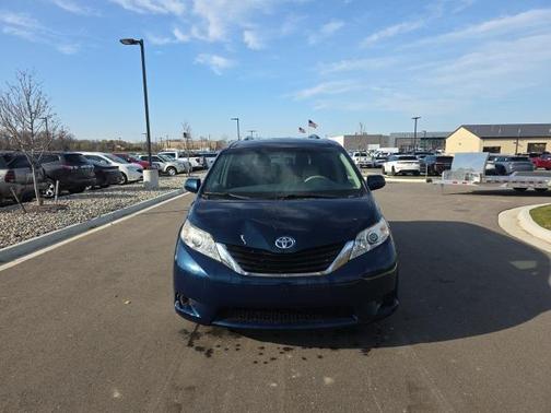 2012 Toyota Sienna LE