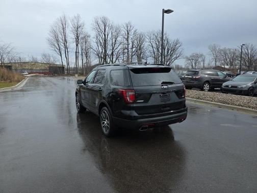 2016 Ford Explorer Sport