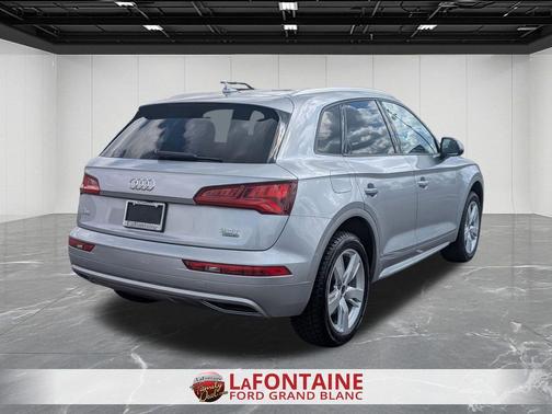 Silver Metallic 2018 Audi Q5 2.0T
