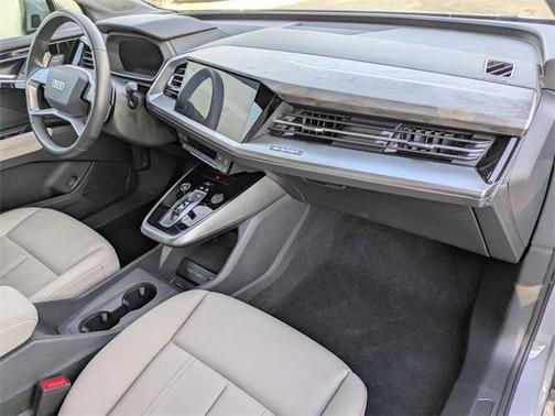 2024 Audi Q4 e-tron Premium Plus 55 quattro