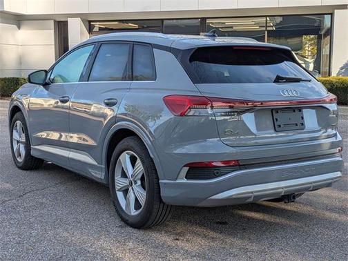 2024 Audi Q4 e-tron Premium Plus 55 quattro