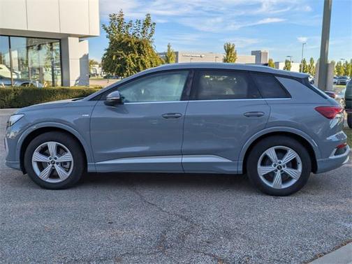 2024 Audi Q4 e-tron Premium Plus 55 quattro