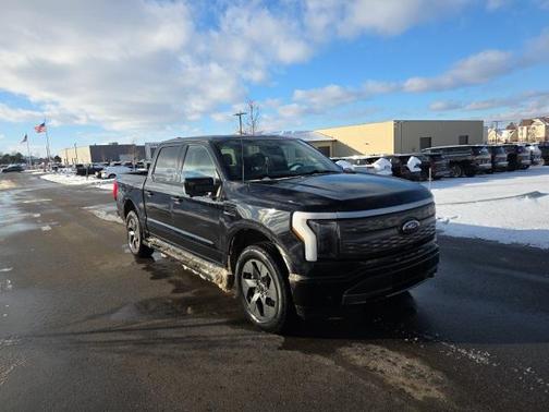 2022 Ford F-150 Lightning LARIAT