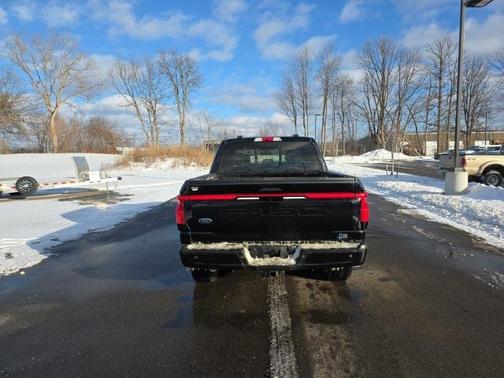 2022 Ford F-150 Lightning LARIAT