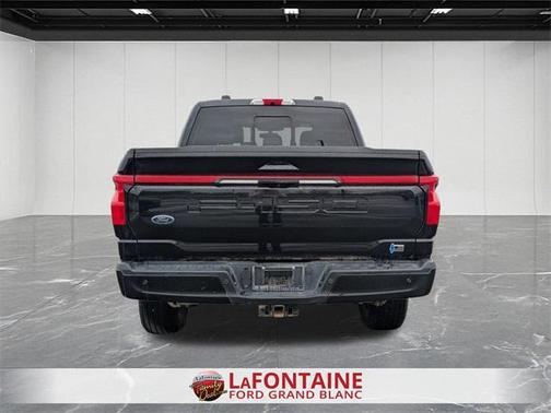 2022 Ford F-150 Lightning LARIAT