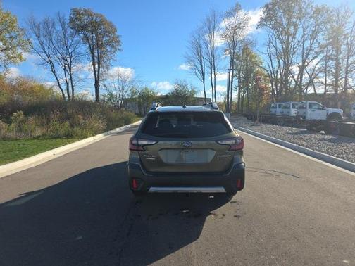 2021 Subaru Outback Touring XT
