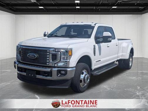 Oxford White 2022 Ford F-350 Lariat