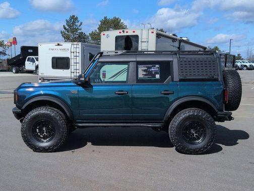 Shadow Black 2025 Ford Bronco Badlands