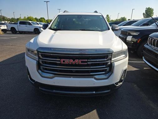 2022 GMC Acadia AWD AT4