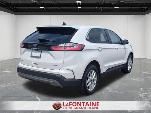 Star White Metallic Tri-Coat 2023 Ford Edge SEL