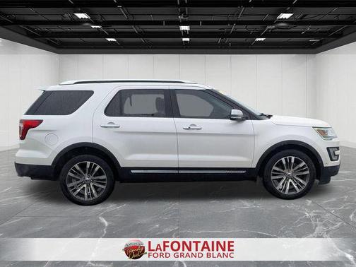 White Platinum Clearcoat Metallic 2017 Ford Explorer Platinum