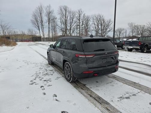 2022 Jeep Grand Cherokee Trailhawk