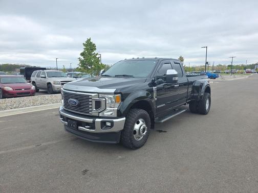 Black Metallic 2022 Ford F-350 Lariat