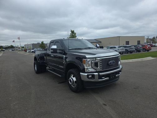 Black Metallic 2022 Ford F-350 Lariat