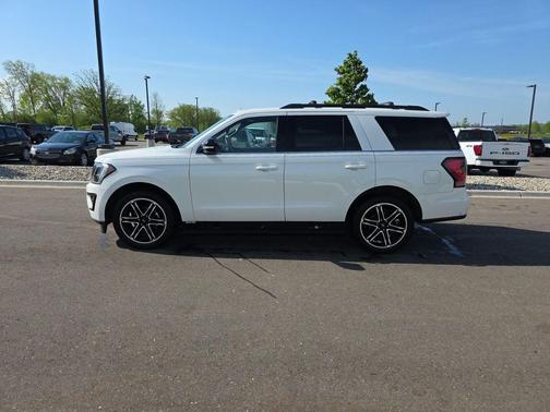 Star White Metallic Tri-Coat 2020 Ford Expedition Limited