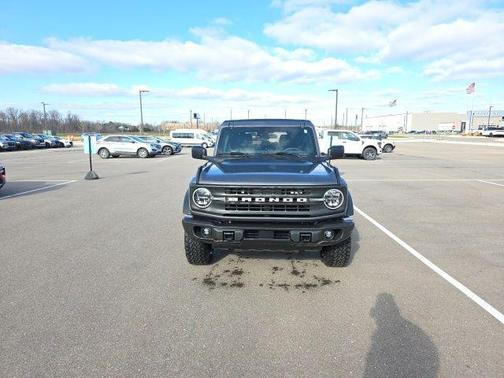 Carbonized Gray Metallic 2023 Ford Bronco Black Diamond