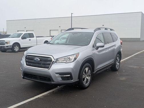 Ice Silver Metallic 2022 Subaru Ascent Premium 7-Passenger