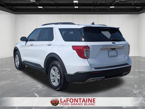 Oxford White 2024 Ford Explorer XLT