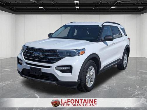 Oxford White 2024 Ford Explorer XLT