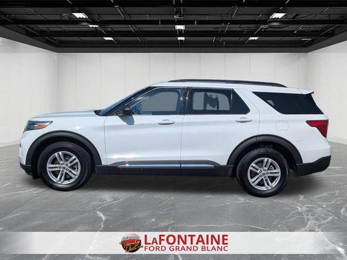 Oxford White 2024 Ford Explorer XLT