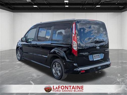 2020 Ford Transit Connect Titanium w/Rear Liftgate