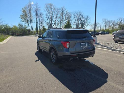 Carbonized Gray Metallic 2023 Ford Explorer XLT