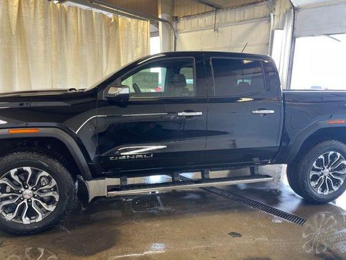 Onyx Black 2024 GMC Canyon Denali