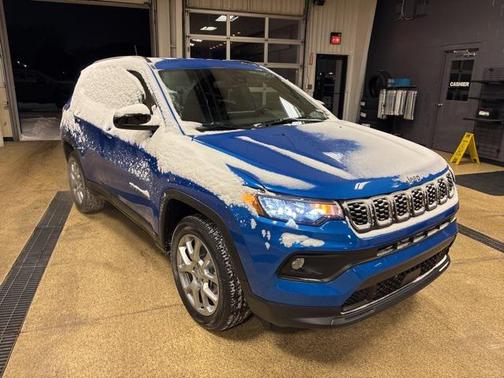 2024 Jeep Compass Latitude Lux