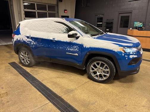2024 Jeep Compass Latitude Lux