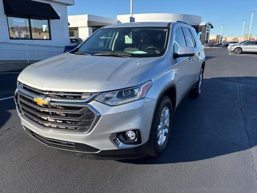 2021 Chevrolet Traverse LT Cloth