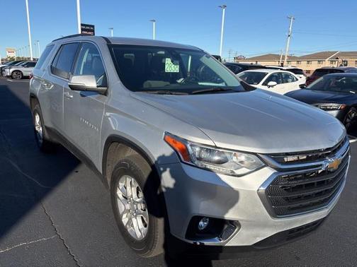 2021 Chevrolet Traverse LT Cloth