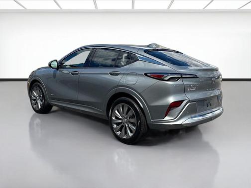 Moonstone Gray Metallic 2026 Buick Envista Avenir