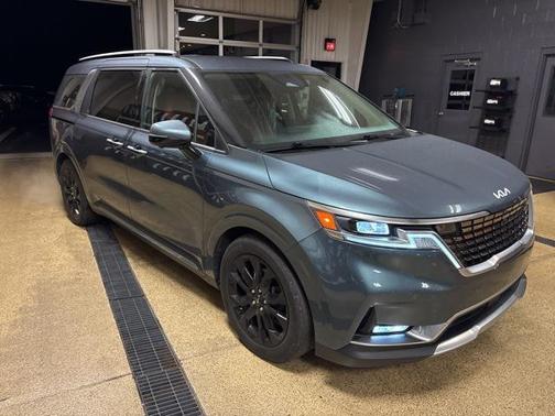 2022 Kia Carnival SX