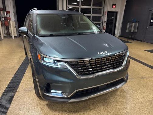2022 Kia Carnival SX