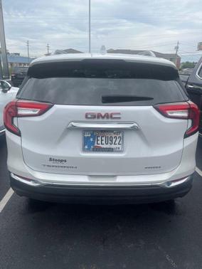 White Frost Tricoat 2023 GMC Terrain SLT