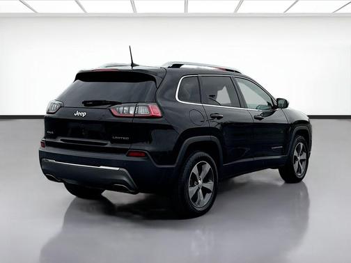 Diamond Black Crystal Pearlcoat 2020 Jeep Cherokee Limited