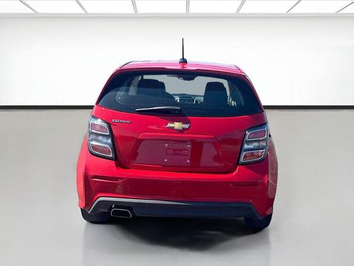 Red Hot 2020 Chevrolet Sonic FWD Hatchback 1FL 5-Door