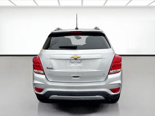 Silver Ice Metallic 2020 Chevrolet Trax LT