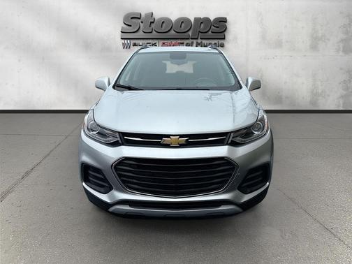 Silver Ice Metallic 2020 Chevrolet Trax LT