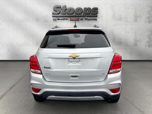 Silver Ice Metallic 2020 Chevrolet Trax LT