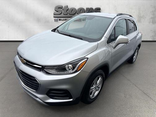 Silver Ice Metallic 2020 Chevrolet Trax LT