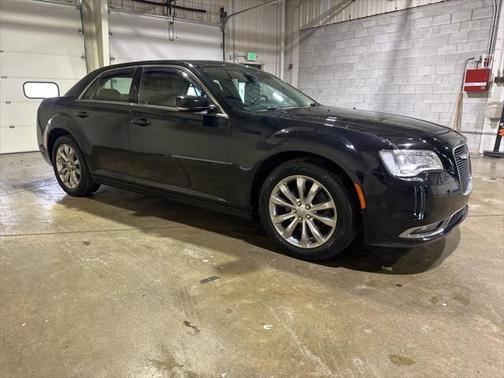 2018 Chrysler 300 Touring