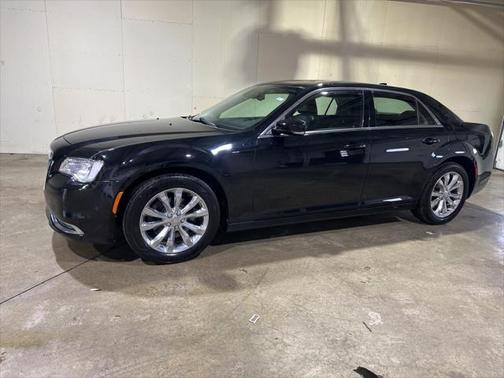 2018 Chrysler 300 Touring
