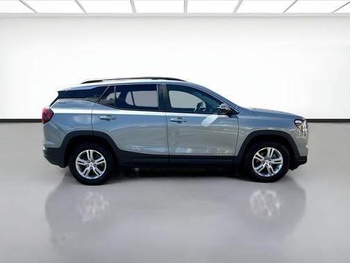 Sterling Metallic 2024 GMC Terrain SLE