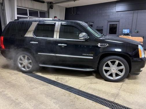 2011 Cadillac Escalade Luxury