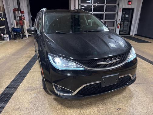 2018 Chrysler Pacifica Touring-L Plus