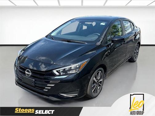 Super Black Metallic 2025 Nissan Versa 1.6 SV