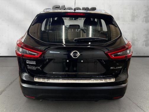 2022 Nissan Rogue Sport SL