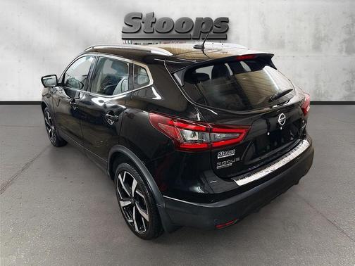 2022 Nissan Rogue Sport SL