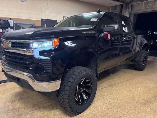 Black 2025 Chevrolet Silverado 1500 LT